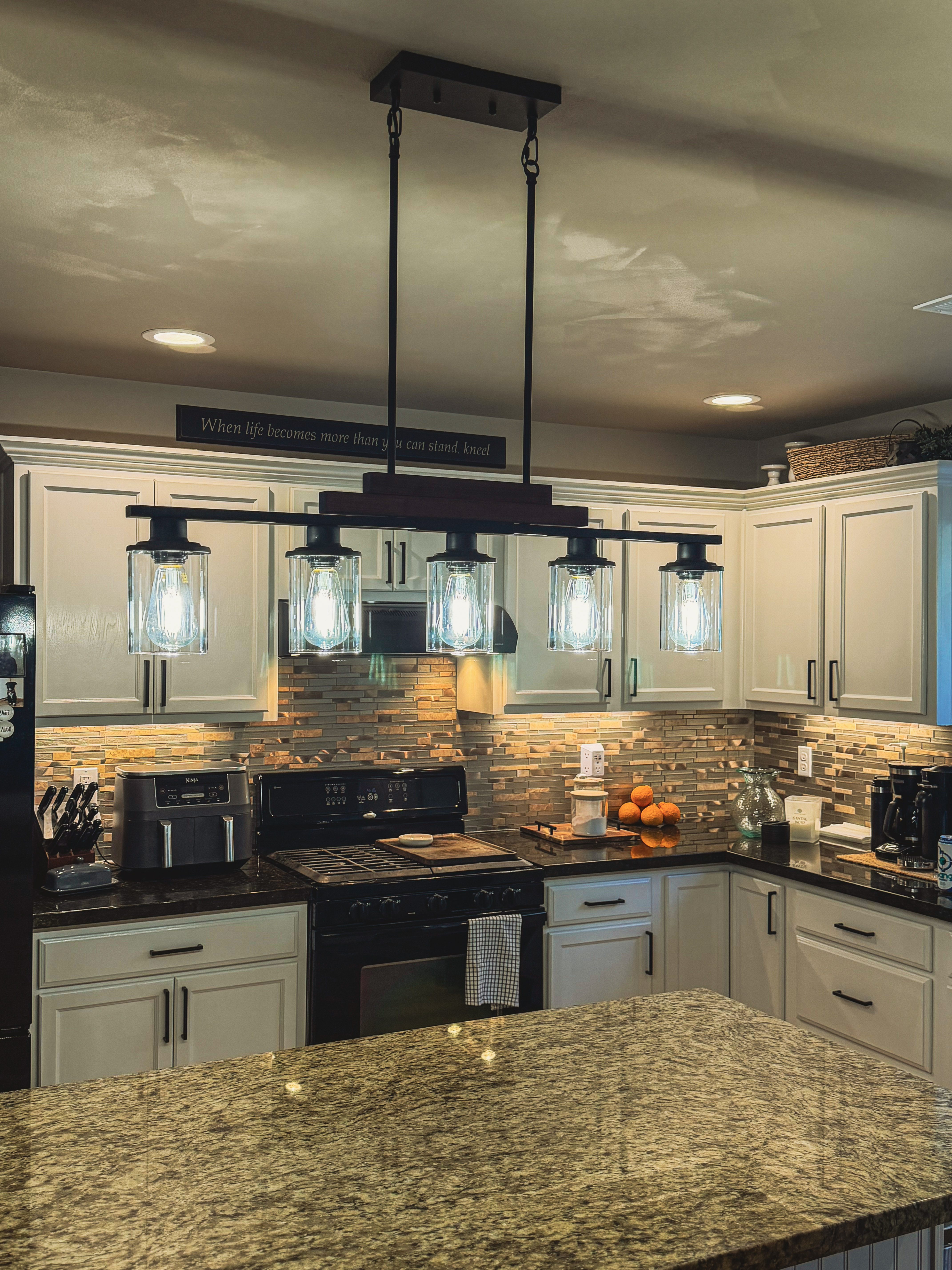 led-lighting-contractor-burlington-wa Custom LED lighting upgrades by Johnson Electrical Services, featuring efficient, long-lasting lighting solutions throughout Skagit County, WA